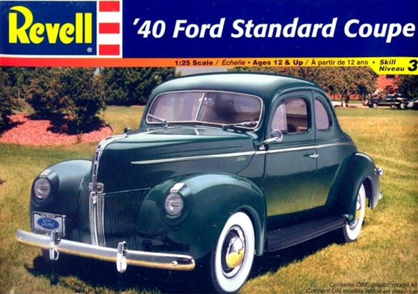 絶版 Revell 1/25 フォード・スタンダードクーペ 1940年型 1940 Ford Standard Coupe (1/25) (fs)