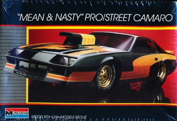 Chevrolet - Actionアクション/&#39;84 Camaroカマロ #11 1/24 絶版限定 1:24 Transformers (2023) - Bumblebee -- 1977 Chevrolet