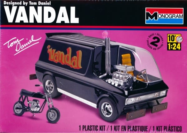 VANDAL 1/24スケールモデルキット Tom Daniel Vandal Show Truck With Mini-Bike (1/24) (fs)