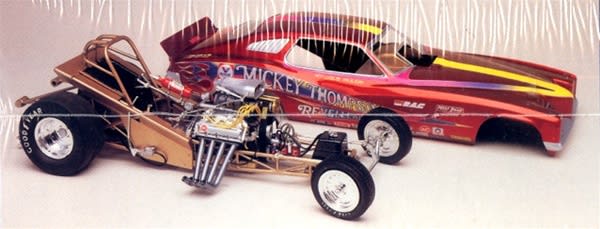 自動車 Revell 1/16 Grand Am Funny Car Revell 2000 Issue 1/16 Mickey Thompson Red 1973 Grand Am