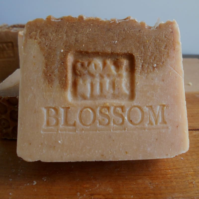 Farm Fresh Handmade Soap All Natural  Goats Milk Soap with Golden Blossom Honey And Oatmeal, Natural Honey