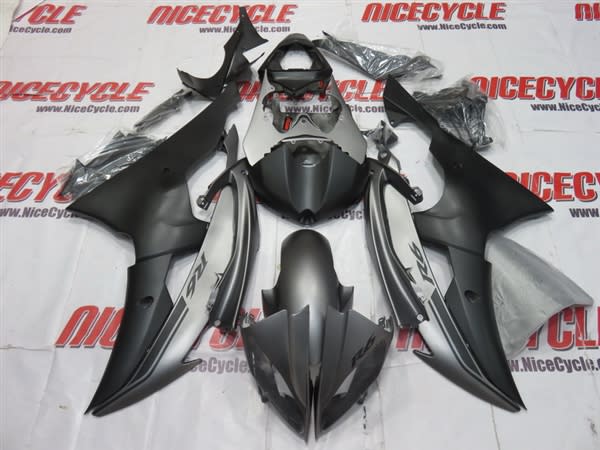 Yamaha YZF-R6 Matte Silver/Black Fairings Yamaha YZF-R6 Matte Silver/Black Fairings