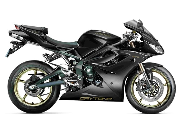 Black Triumph Daytona 675 Fairings