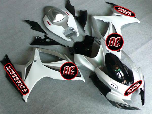 White/Silver OEM Style Suzuki GSX-R 600 750 Fairings White/Silver OEM Style Suzuki GSX-R 600 750 Fairings
