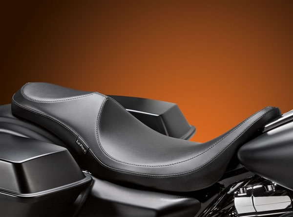 Harley Davidson Touring Villain 2-Up Seat Harley Davidson Touring Villain 2-Up Seat