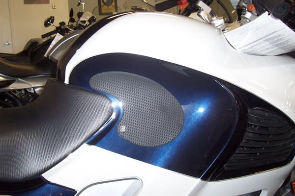 BMW K1200RS Tank Grip BMW K1200RS Tank Grip