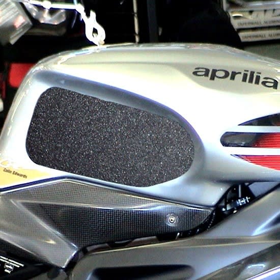 Aprilia RSV1000 Tank Grip Aprilia RSV1000 Tank Grip