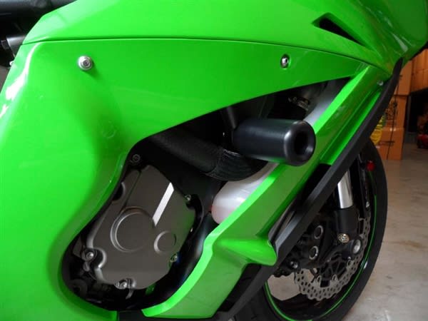 Kawasaki ZX10R Frame Slider