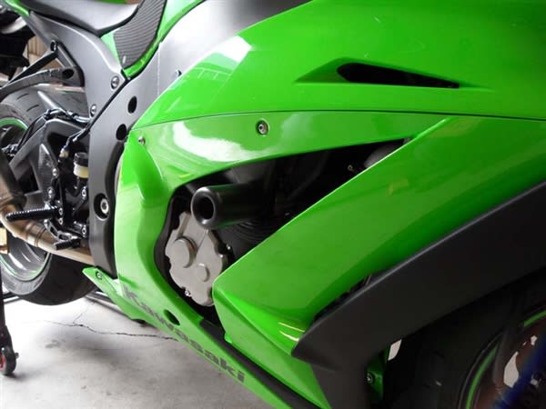 Kawasaki ZX10R Frame Slider Kawasaki ZX10R Frame Slider