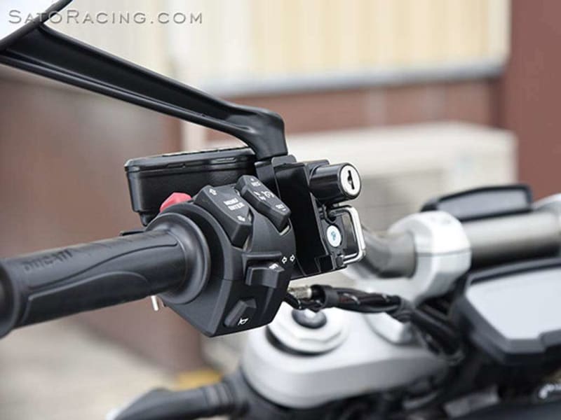 HELMET LOCK HELMET LOCK