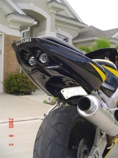 Suzuki Undertail GSX R 600 (01-03) GSX R 750 (00-03) GSX R 1000 (01-02) BLACK Suzuki Undertail GSX R 600 (01-03) GSX R 750 (00-03) GSX R 1000 (01-02) BLACK