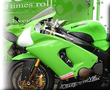 Hotbodies Kawasaki ZX6RR (05-06) Fiberglass Race Front Fender Hotbodies Kawasaki ZX6RR (05-06) Fiberglass Race Front Fender