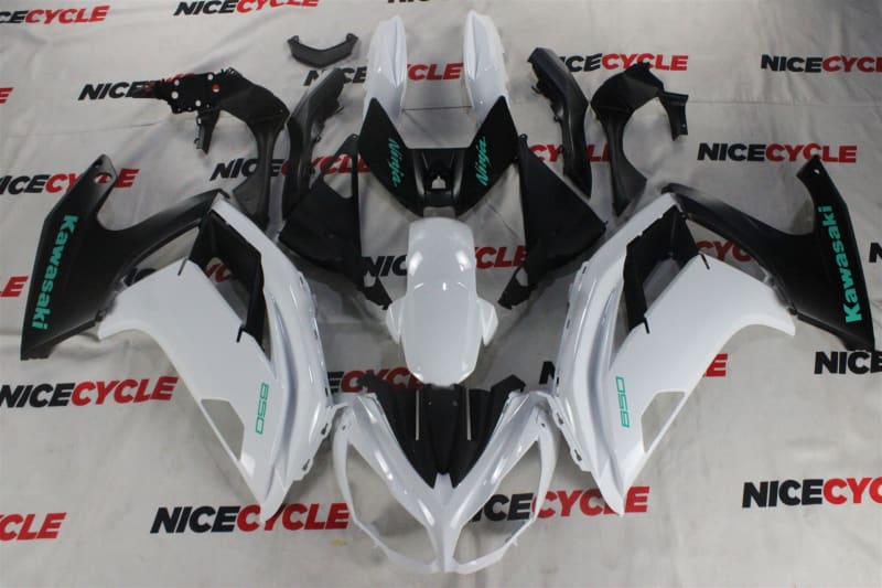 Motorcycle Fairings Kit - 2012-2016 Kawasaki Ninja 650R / ER6s Gloss White/Black Fairings | KAW32 Motorcycle Fairings Kit - 2012-2016 Kawasaki Ninja 650R / ER6s Gloss White/Black Fairings | KAW32