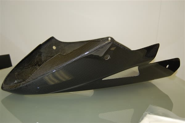 Triumph Street Triple Bellypan 100% Carbon Fiber (2008-2010) Triumph Street Triple Bellypan 100% Carbon Fiber (2008-2010)