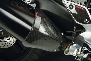 Yamaha FZ1 Heat Shield Lower (2006-2011) 100% Carbon Fiber Yamaha FZ1 Heat Shield Lower (2006-2011) 100% Carbon Fiber