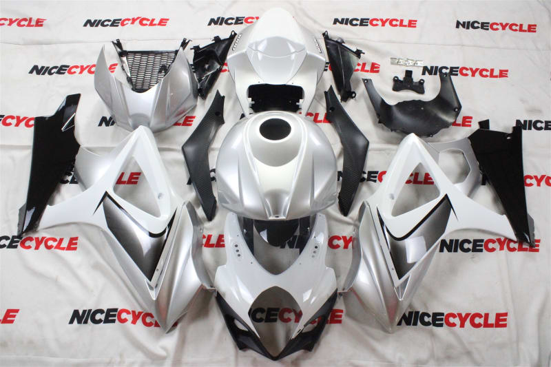 Suzuki GSX-R 1000 Silver/White Fairings Suzuki GSX-R 1000 Silver/White Fairings