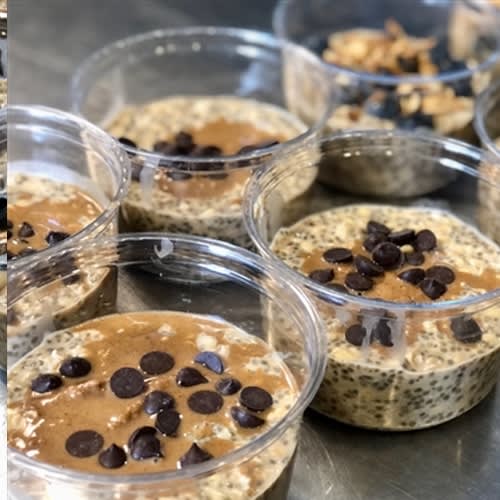 CHOCOLATE ALMOND OATS