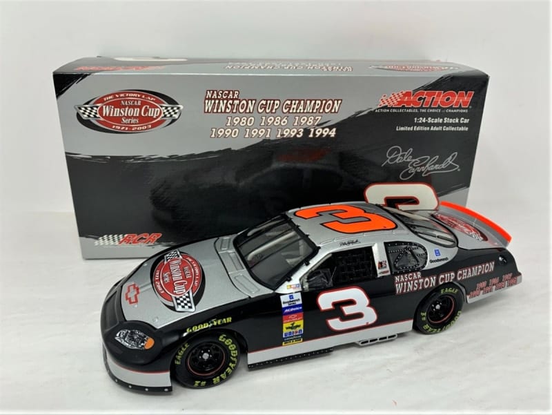 2003 Dale Earnhardt #3 The Victory Lap 7X Champion 1/24 HOTO