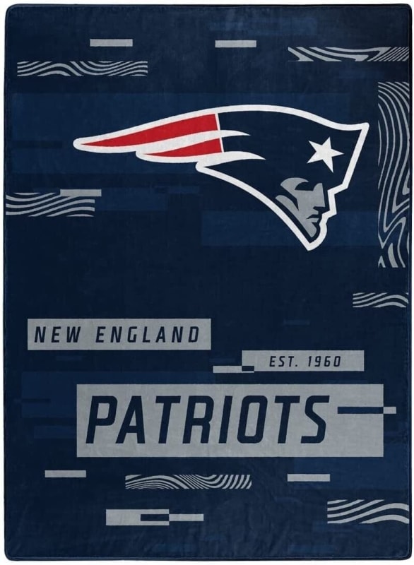 NEW ENGLAND PATRIOTS 60"x 80" DIGITIZE DESIGN PLUSH BLANKET
