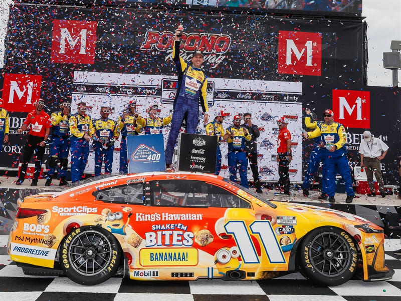 **Preorder** DENNY HAMLIN 2026 KING'S HAWAIIAN SHAKE 'EM BITES POCONO RACED WIN 1:24 ARC DIECAST
