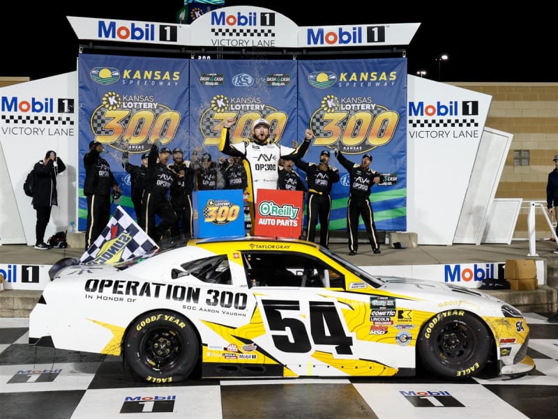 **Preorder** TAYLOR GRAY 2026 OPERATION 300 KANSAS RACED WIN 1:24 ARC DIECAST