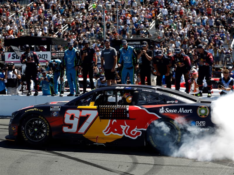 **Preorder**SHANE VAN GISBERGEN 2026 RED BULL SONOMA RACED WIN 1:24 RAW