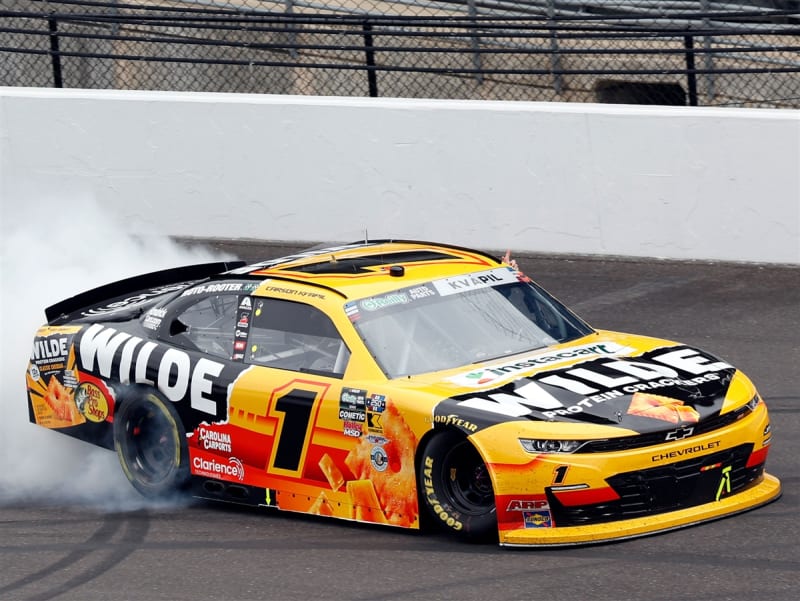 **Preorder** CARSON KVAPIL 2026 WILDE PROTEIN CRACKERS INDIANAPOLIS RACED WIN 1:24 FLASHCOAT