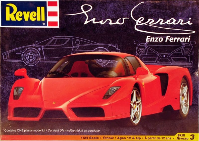 Revell_852192_Enzo_Ferrari