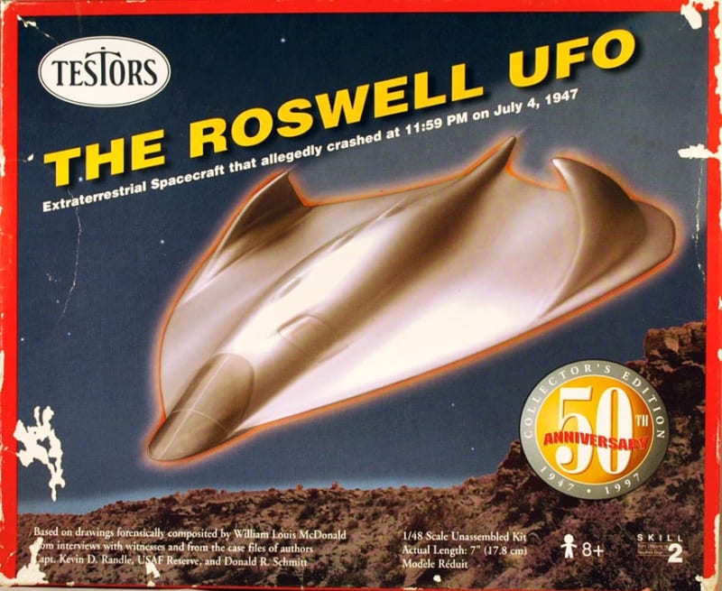 Testors #555 1:48 The Roswell UFO - 50th Anniversary