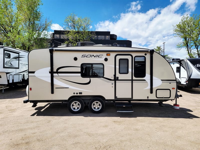 2014 SONIC BY VENTURE 190VRB TRAVEL TRAILER
