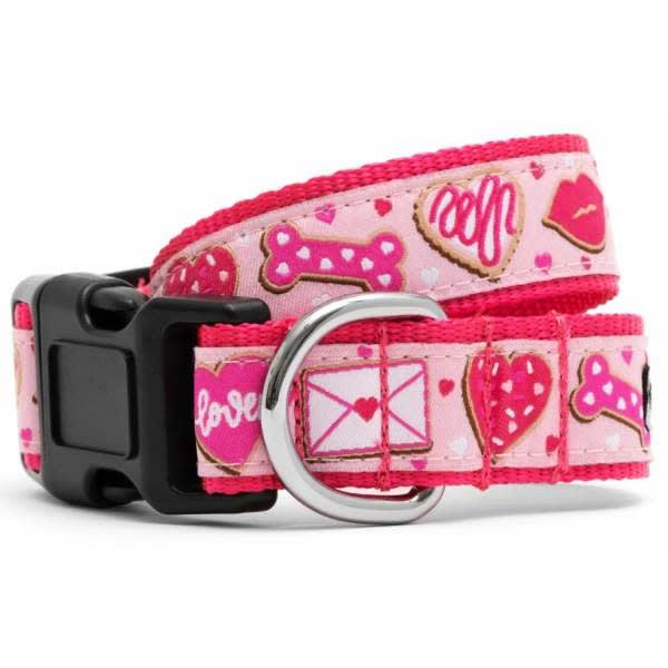 Love & Kisses Dog Collar