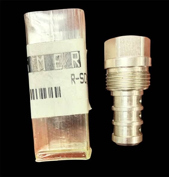 Graco 295835 R Side Filter Screw for GX-7 Spray Foam Gun