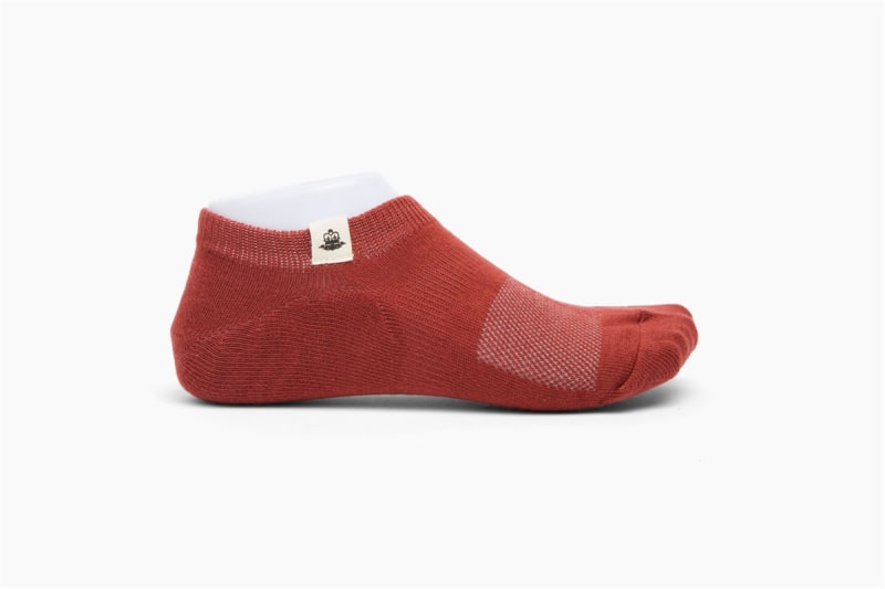 2-Pack Ultra-light/Low Cut Performance Socks - Red