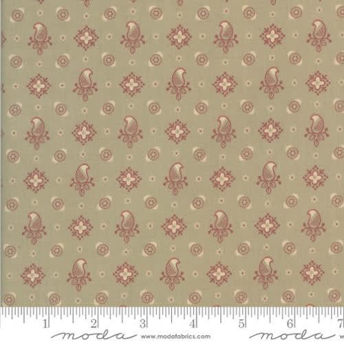 Rouenneries Trois Amour Blenders Foulard in Roche shows a small scale foulard motif from the 19th century.