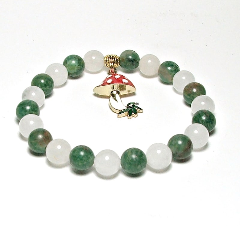 SB-119-STONE 8mm ROUND BEAD BRACELET IN MUSHROOM  DESIGN-7 1/2"