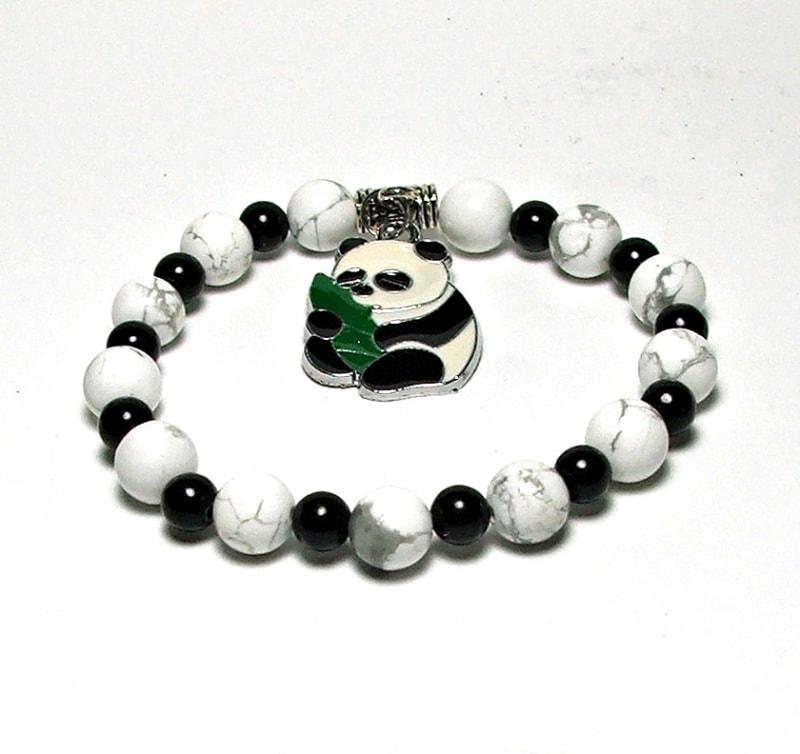 SB-121-STONE 8mm ROUND BEAD BRACELET IN PANDA DESIGN-7 1/2"