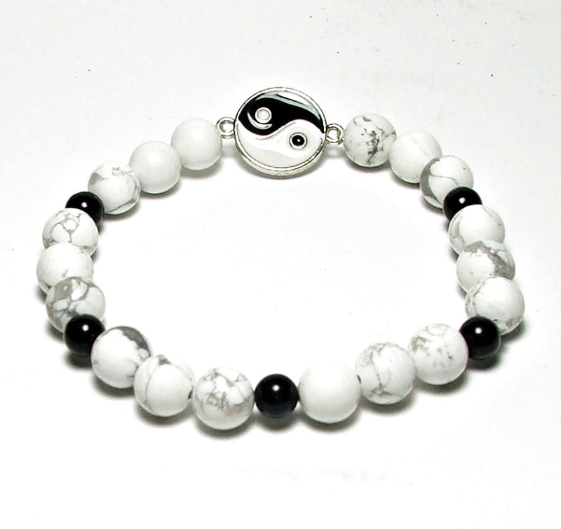 SB-125-STONE 8mm ROUND BEAD BRACELET IN YIN YANG DESIGN-7 1/2"
