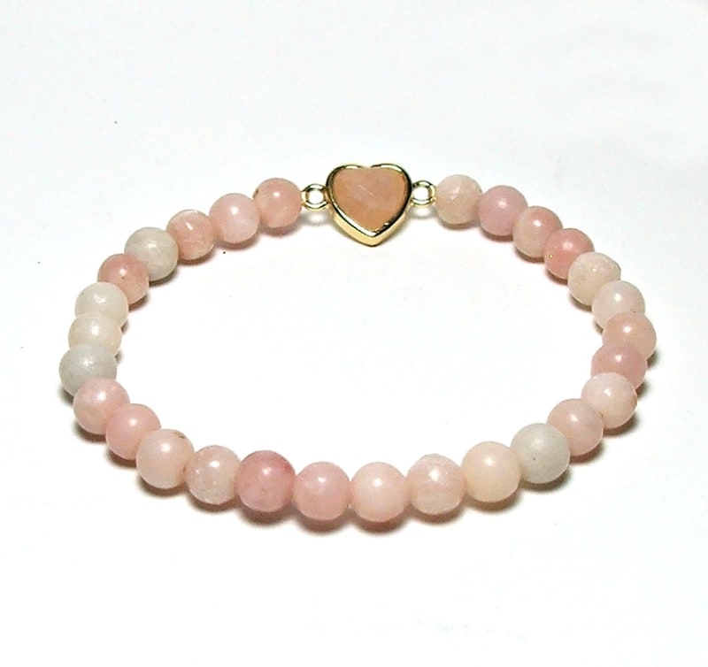 SB6-006-6mm STONE ROUND BEAD BRACELET IN PINK HEART DESIGN -7 1/2"