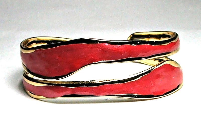 SS-19-R STAINLESS STEEL CUFF BRACELET IN RED COLOR