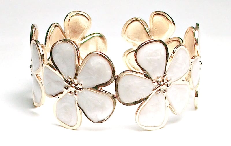 SS-20-W STAINLESS STEEL CUFF BRACELET IN WHITE FLOWER