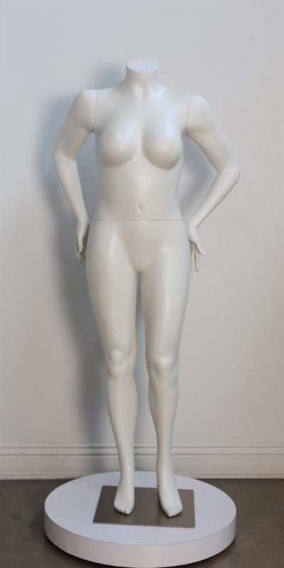 plus size female mannequin realistic hands retail display zing display