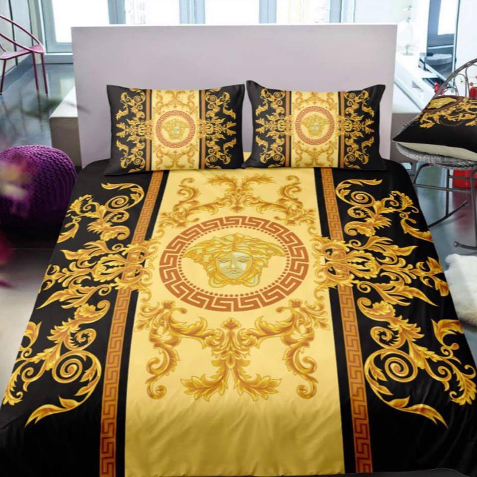 Versace\u200b Queen Comforter Set