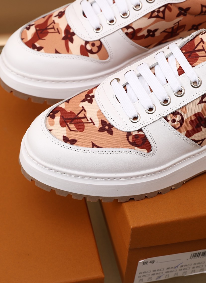 White & Brown Louis Vuitton Sneakers Size: 7.5-13 Gender: Men 2021 new  casual style men's shoes. This is a brand new seasonal design with perfect  workmanship to create cabinet quality. These Louis