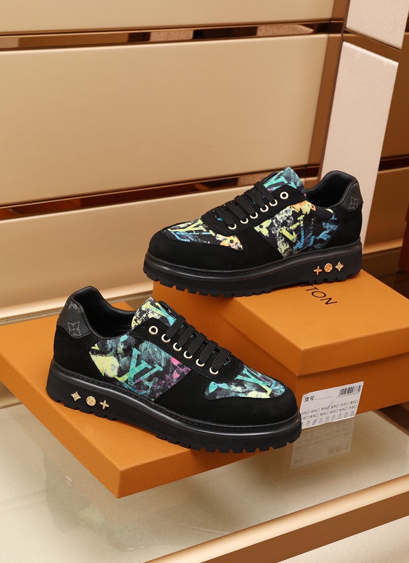 Gray Louis Vuitton Sneakers Size: 7.5-13 Gender: Men 2021 new