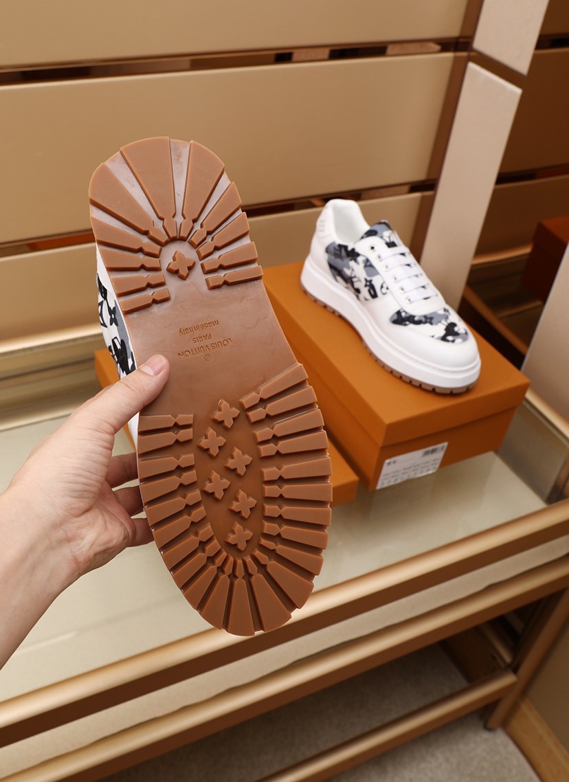 White & Brown Louis Vuitton Sneakers Size: 7.5-13 Gender: Men 2021 new  casual style men's shoes. This is a brand new seasonal design with perfect  workmanship to create cabinet quality. These Louis