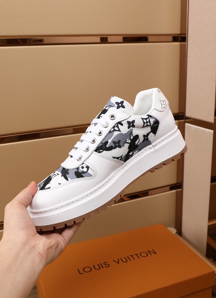 Gray Louis Vuitton Sneakers Size: 7.5-13 Gender: Men 2021 new casual style  men's shoes. This is a brand new seasonal design with perfect workmanship  to create cabinet quality. These Louis Vuitton ​