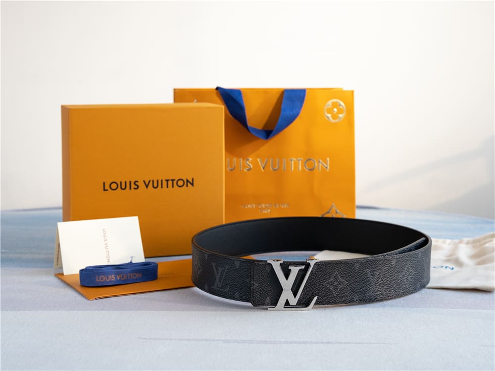 Louis Vuitton Belt - $111 (77% Off Retail) - From Nico