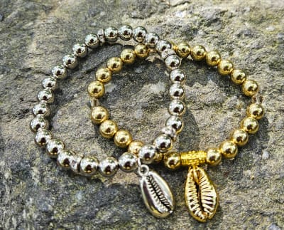 Cowrie Shell Stretch Bracelets