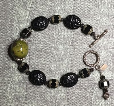 Welcome to the Jungle // Bohemian Style Jewelry // Black and Green Beaded Bracelet // Gifts for Her