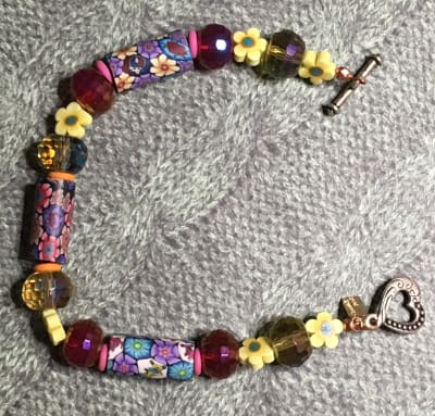 Spring has Sprung // Yellow Flower Beaded Bracelet // Cute Gift for Mom // Women's Jewelry